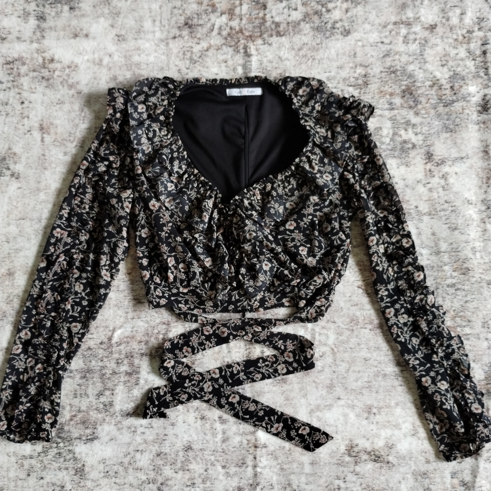 Gab Kate Black Floral Ruched Blouse XS